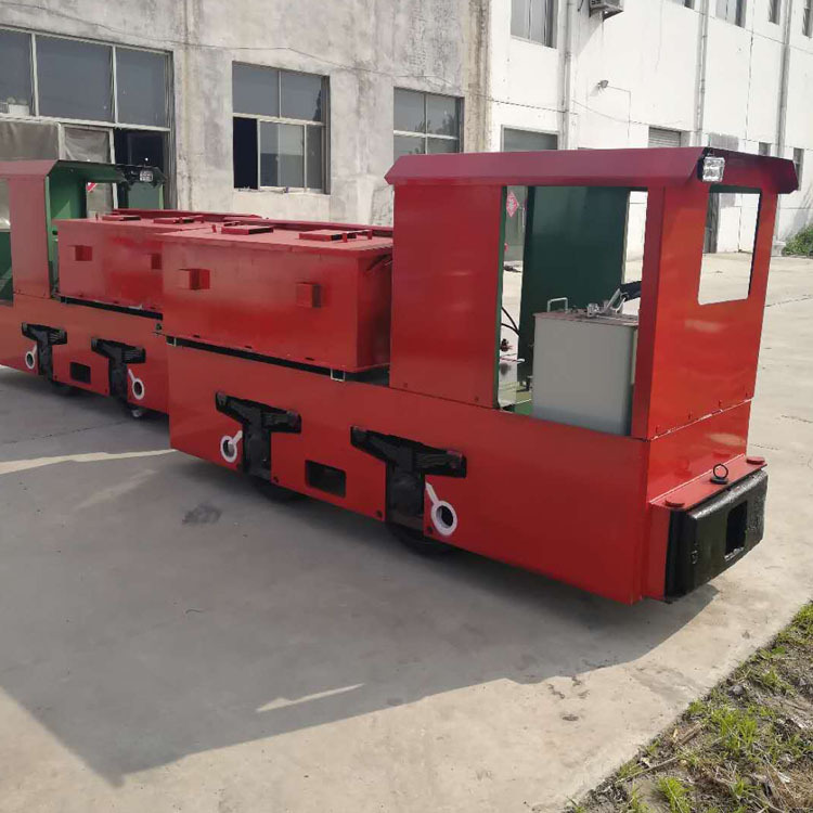 矿用牵引电机车 蓄电池牵引电机车 5吨电机车行走总成 防爆插销