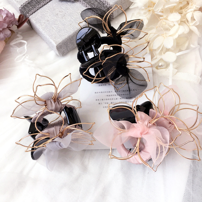 Korean New Style Twisted Mesh Three-dimensional Flower Wild Yarn Bow Grab Clip Wholesale display picture 1