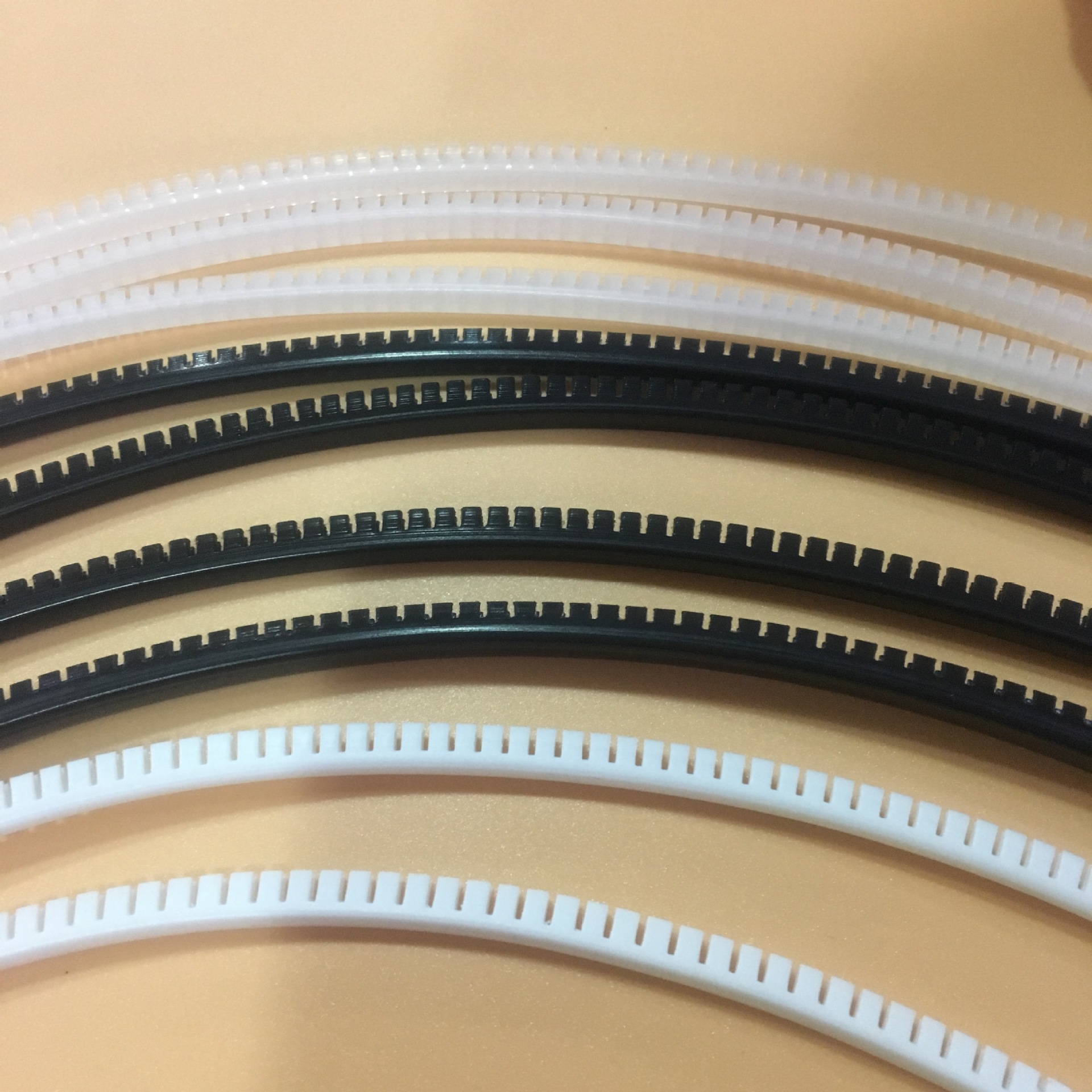 厂家直销护线齿绝缘齿型活用自由护线套条塑料保护软带KG全系列