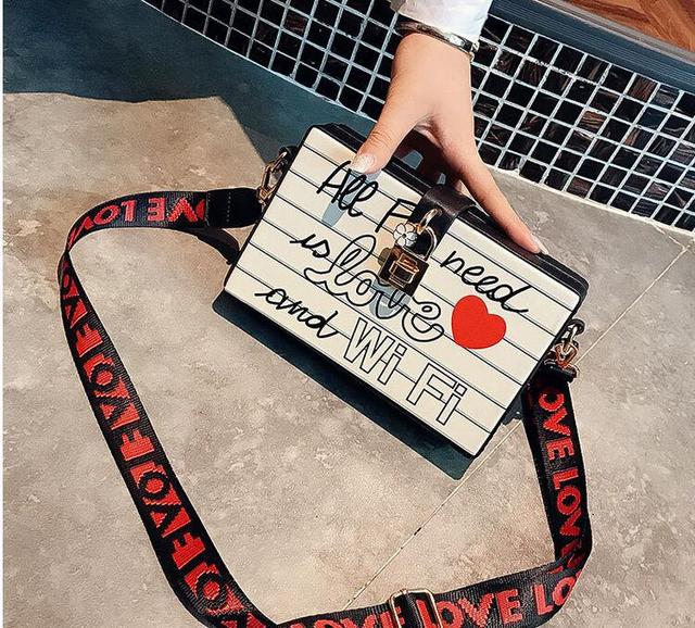 Box bag fashion personalized letter shoulder bag Korean fashion messenger bag
