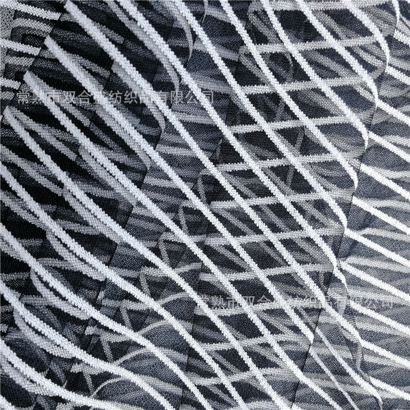 厂家直供色织条纹网纱面料 黑白双色条子披肩面料