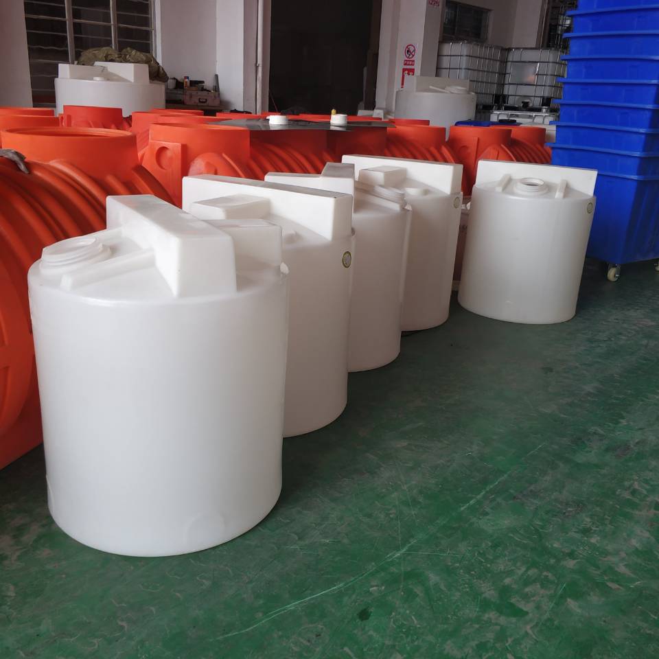 洛阳1吨大口加药箱耐酸碱pe计量箱搅拌桶厂家直供