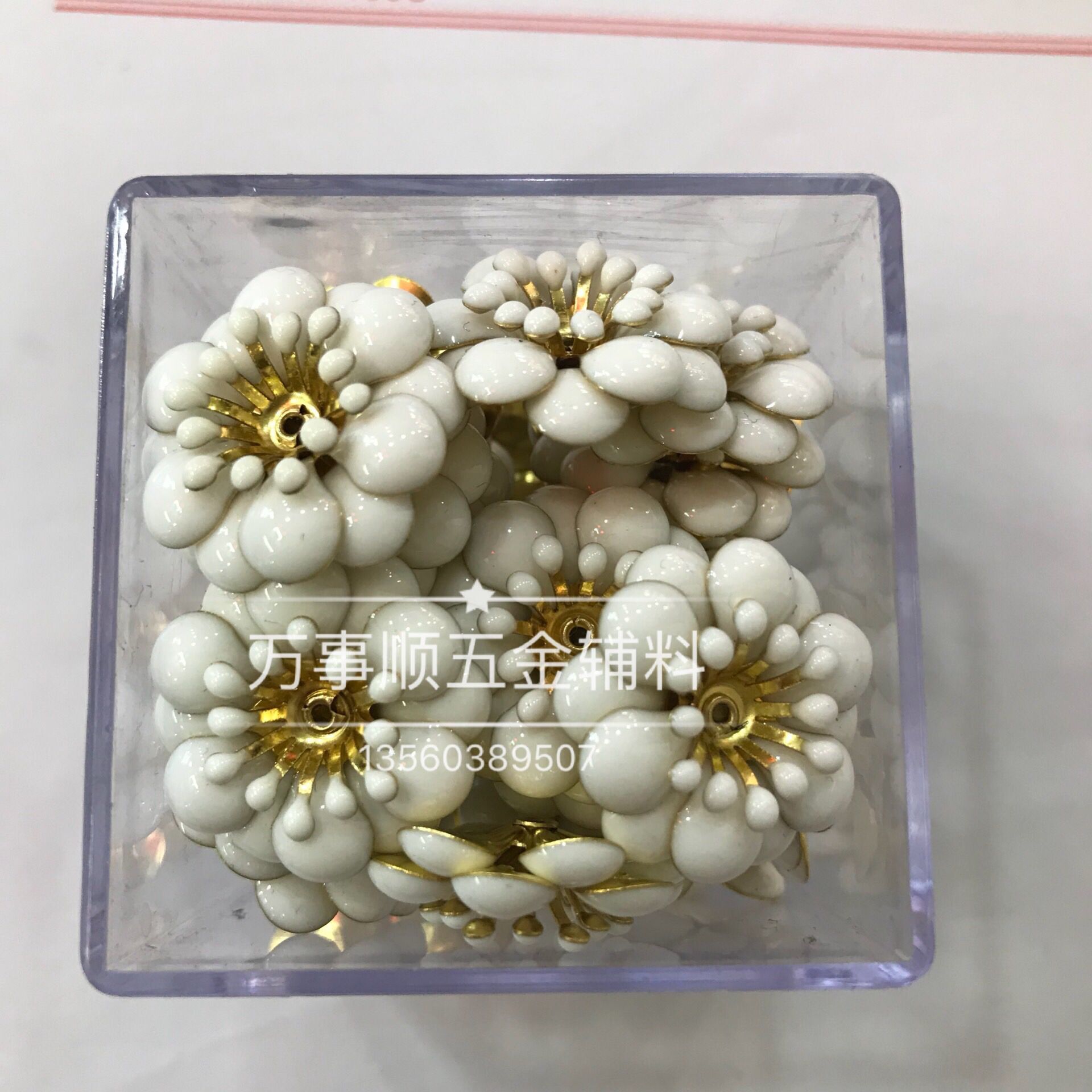 滴胶花 中孔手缝滴油花 手缝扣发饰头饰滴胶花朵法饰配饰文艺复古-阿里巴巴