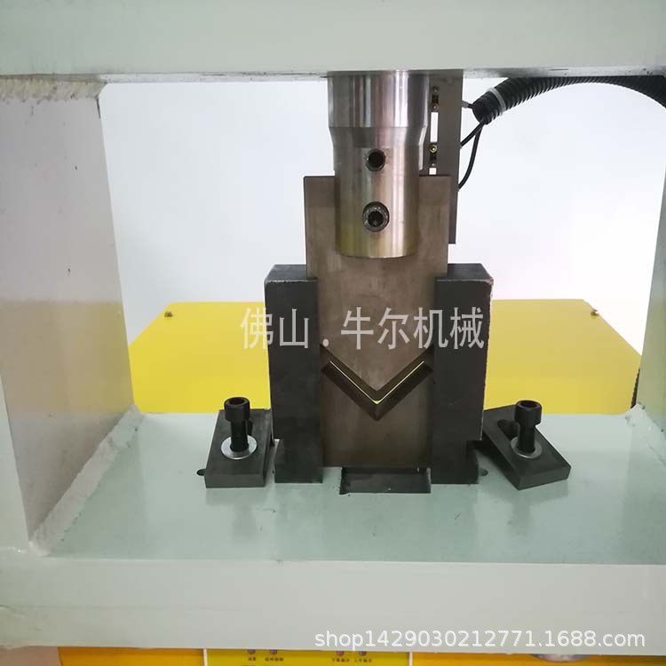 槽钢角铁切断机模具 角钢下料剪切模具 高速液压冲孔机角铁切断模