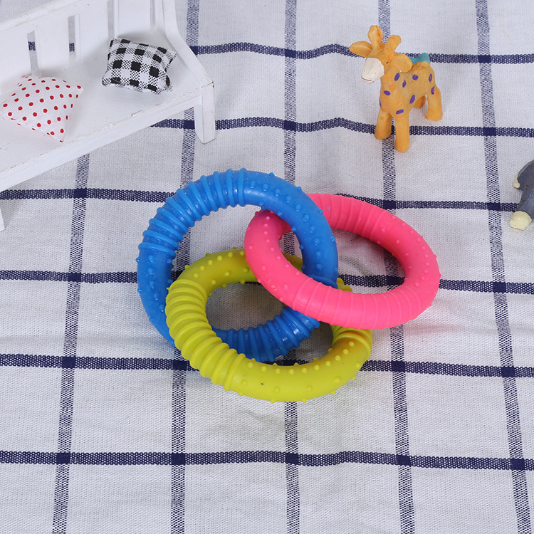 Pet Toy Dog molar de goma de juguete perro de entrenamiento perro lanzando TPR Limpieza de dientes resistente a los mordiscos suministros para Mascotas Fábrica al por mayor