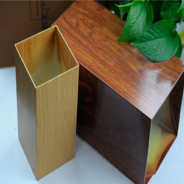 厂家批发铝型材木纹铝方通天花吊管吊顶 木纹铝方通定制|ru