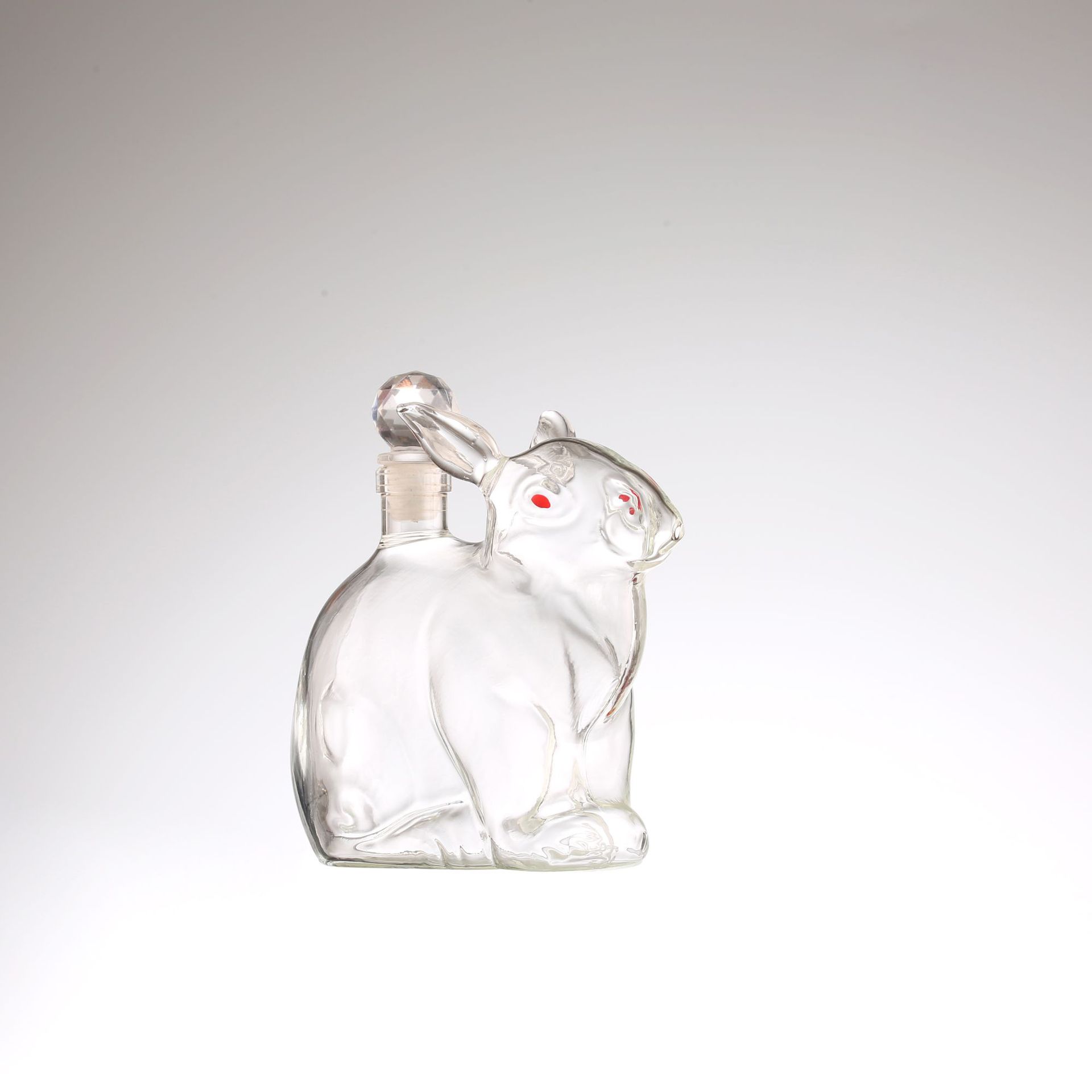 厂家定制 十二生肖动物造型透明高硼硅玻璃趴兔酒瓶