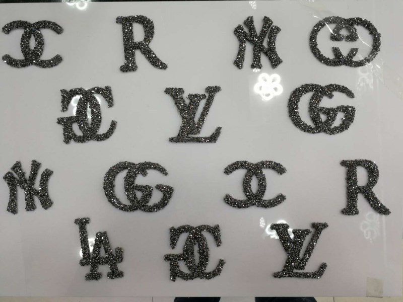 热销立体字母LOGO烫钻 水钻热熔胶贴钻 潮流服饰鞋帽DIY配件批发-阿里巴巴