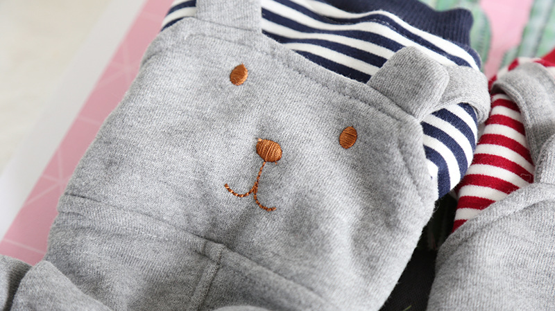 小熊背带条纹四脚衣