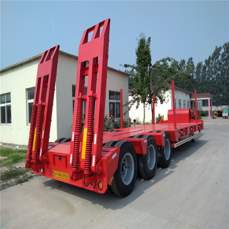 9.6米低平板半挂车3轴凹心式低平板半挂车规格尺寸格