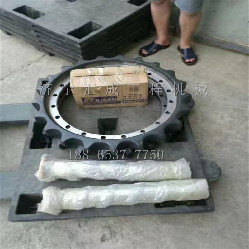 PC200/210/220驱动轮,挖掘机四轮一带，行走底盘，挖掘机驱动齿圈
