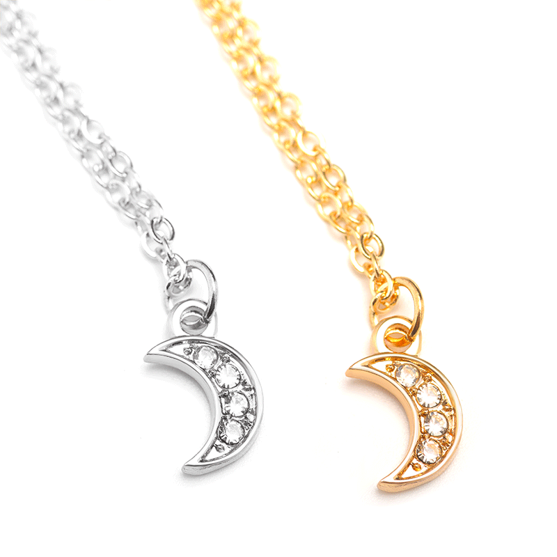 Simple Moon Pendant Diamond Necklace display picture 4