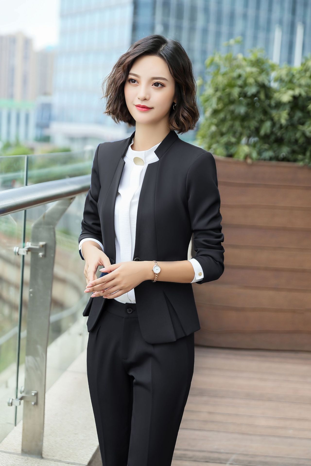 女性职业成长中的青春风暴