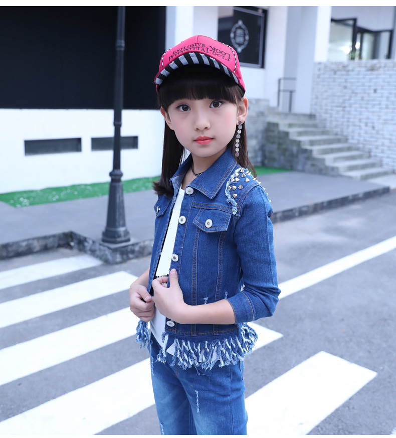 9147694349_1843593818