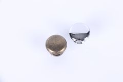 廠家把手現代家具單孔拉手門櫃把手衣櫃書桌抽屜圓形單拉手供應