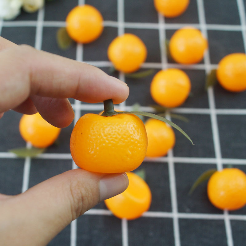 Simulación de plástico modelo de fruta de plástico naranja mini naranja con hojas naranja falso modelo de verdura de fruta al por mayor