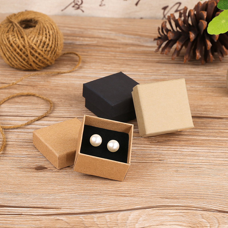 Vintage Style Solid Color Kraft Paper Jewelry Boxes display picture 2
