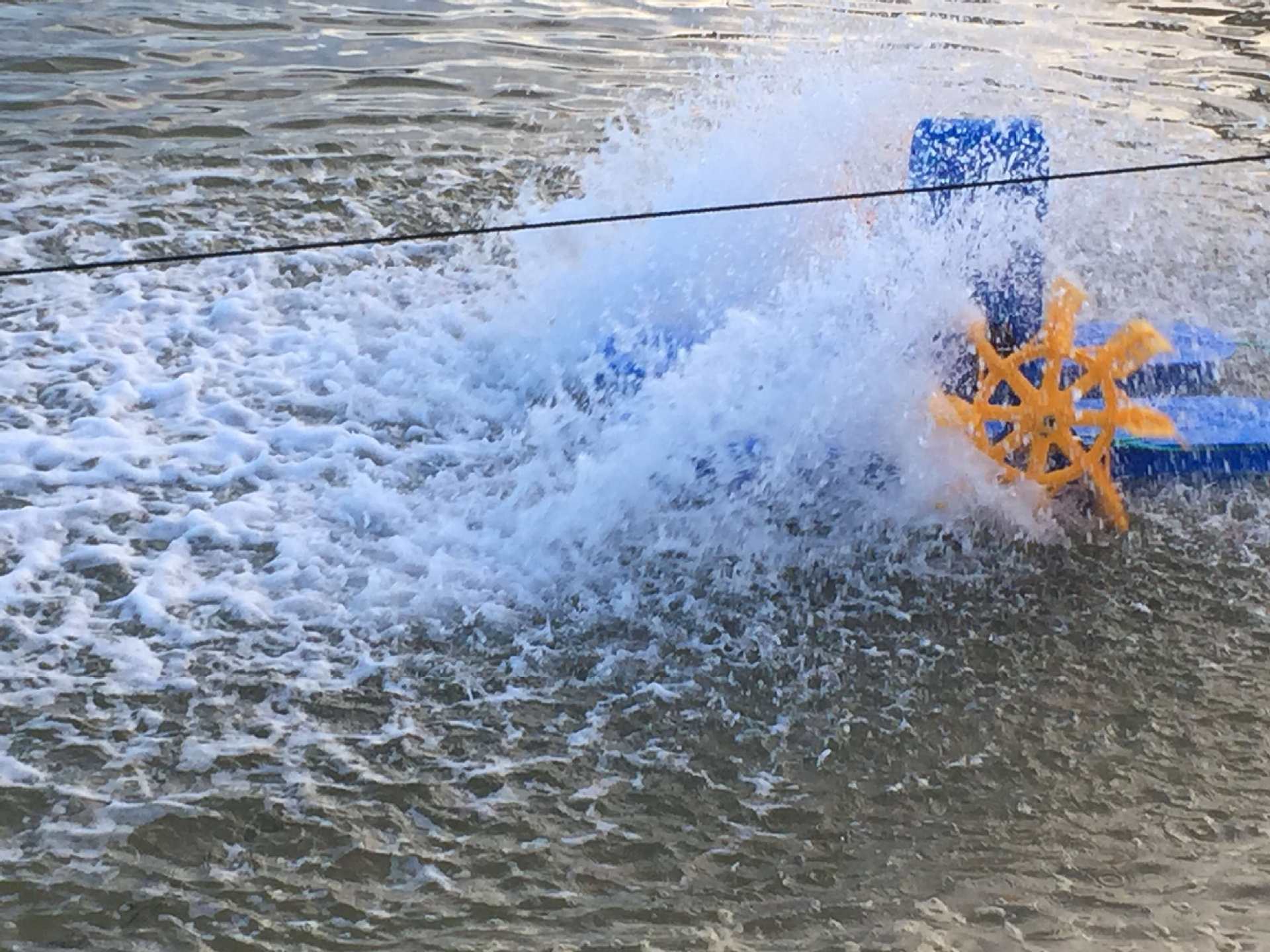 高顿增氧机水车式增氧机叶轮浮船高顿水泵厂水产养殖浮水泵鱼塘