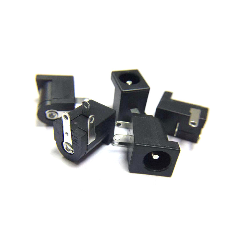 DC插座 厂家生产耐高温阻燃DC电源插座品质立式DC电源插座180脚