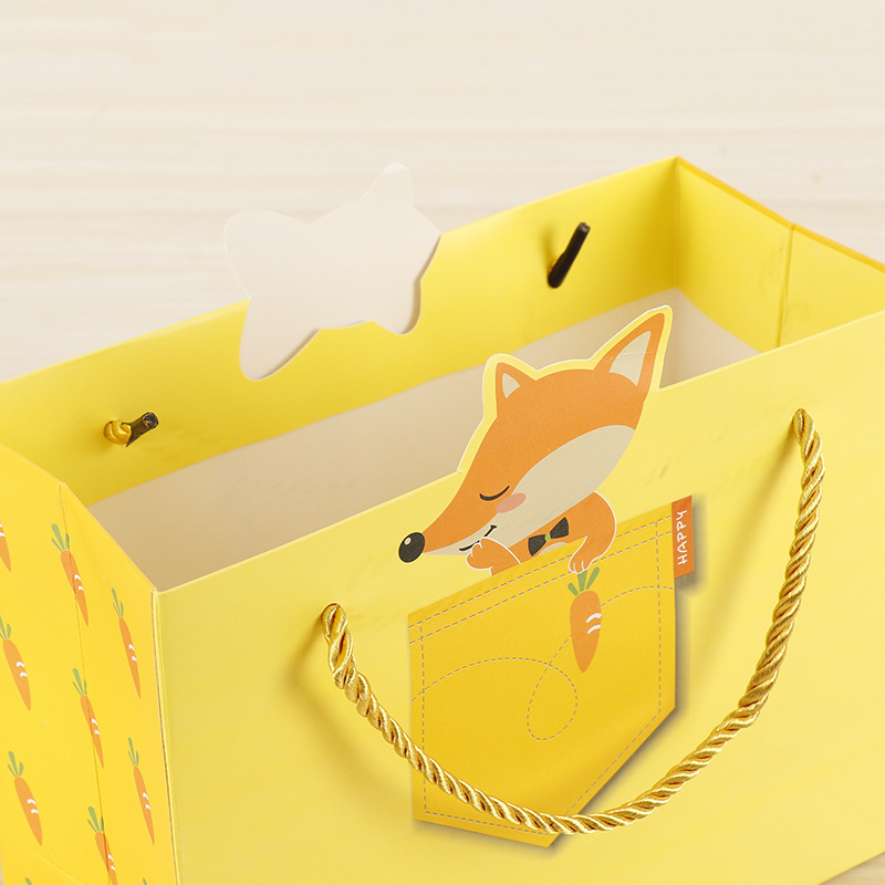 Wholesale Cartoon Animal Pattern Children&#39;s Day Gift Tote Bag Cute Yellow Little Fox Folding Paper Gift Bag display picture 4