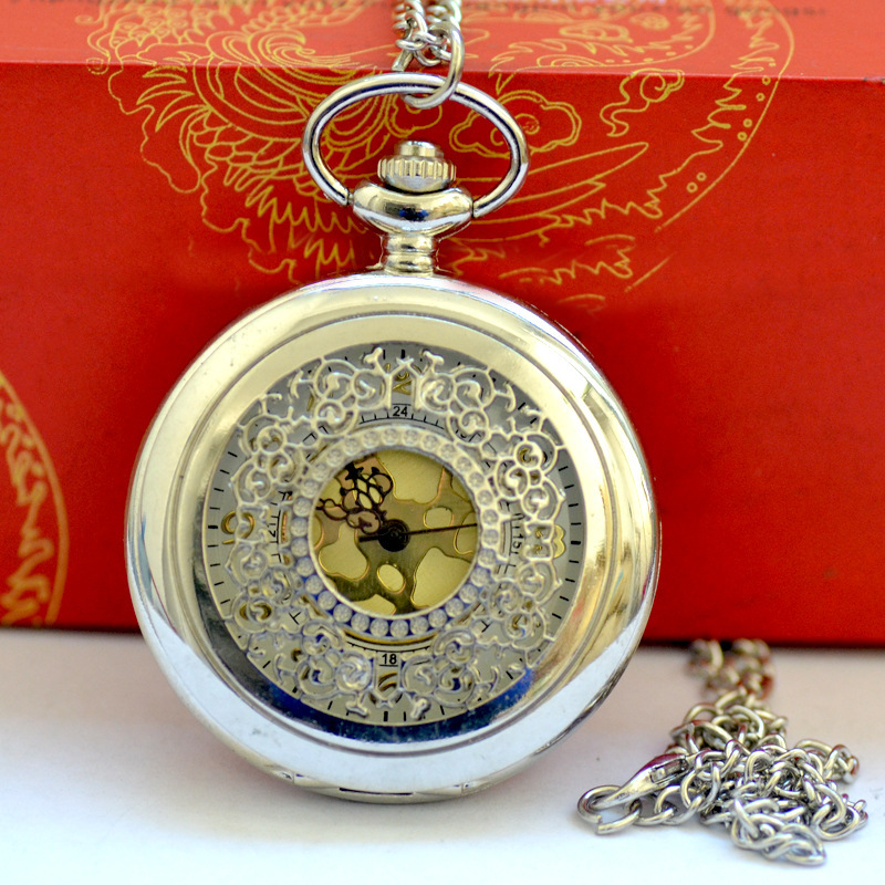 Factory wholesale large quartz pocket watch cross-border hollow dense flower gold face quartz pocket watch one piece delivery 2028