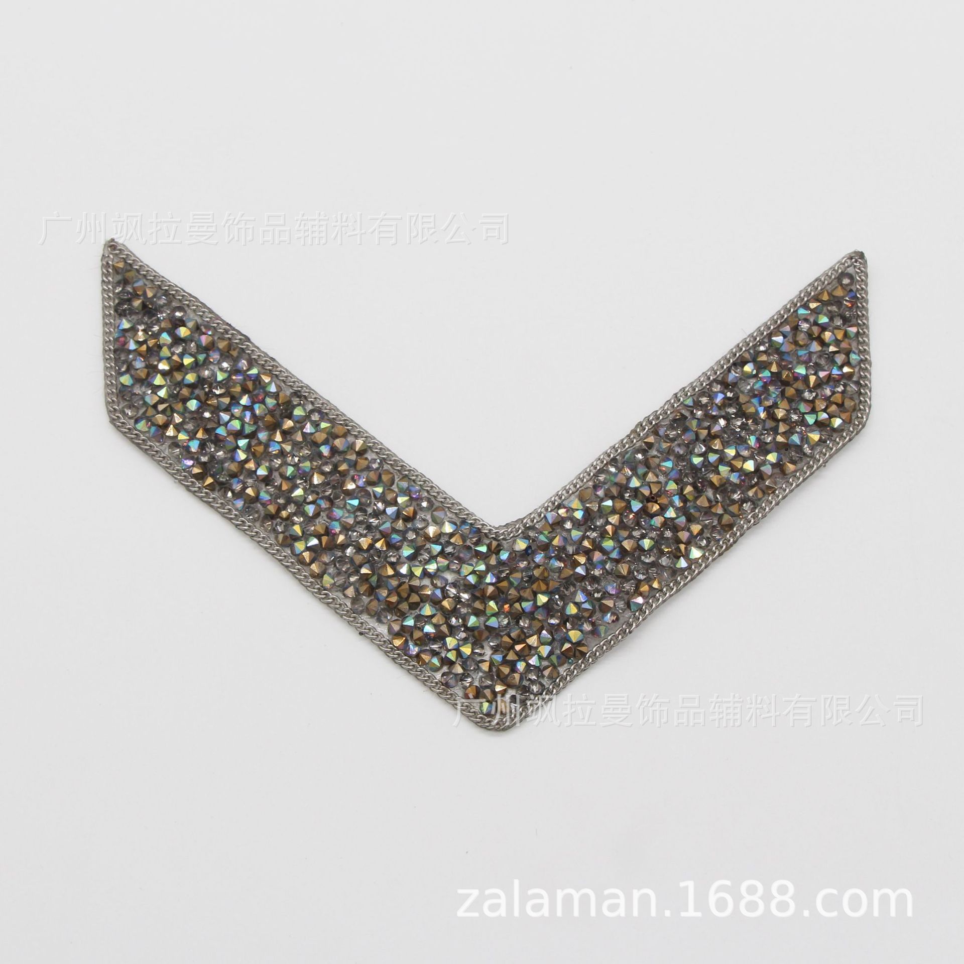 工厂批发定制鞋面鞋花背胶烫压花装饰环保水AB钻玻珠链扭链可定制