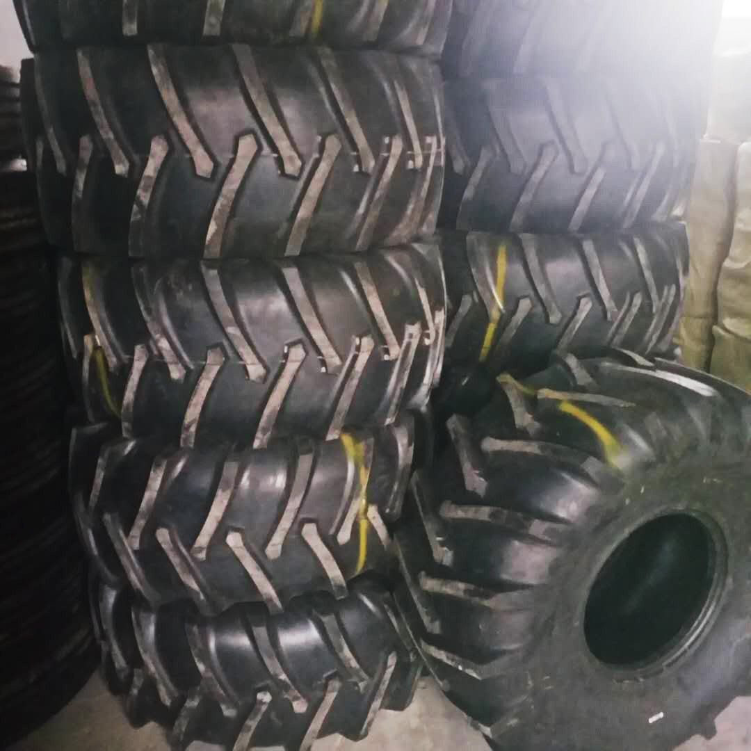 长期供应21.5L-16.1前进捆草机轮胎18.4-16.1R-1人字花纹轮胎耐磨