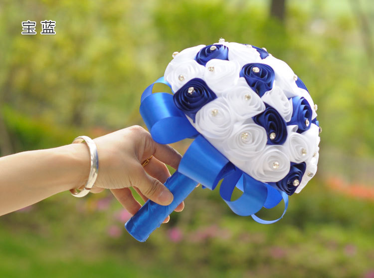 Wholesale of wedding supplies, including European, American and Korean style bridal and bridesmaid bouquets, bride throwing flowers, and simulated ribbon bouquets detail image 11