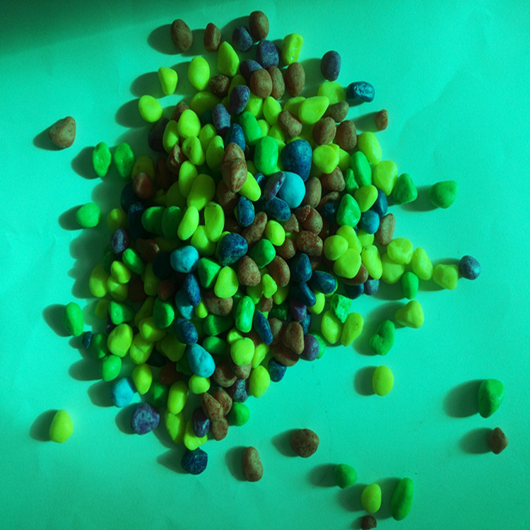 厂家直销鱼缸用五彩石水草砂铺面装饰 种花铺面用五彩石