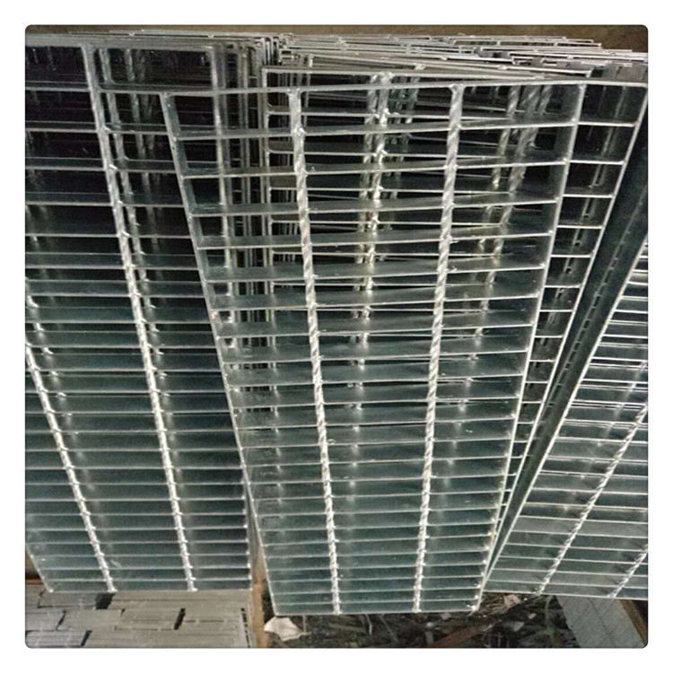 厂家销售热镀锌  齿形格栅板 镀锌钢格板 不锈钢插接钢格