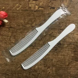 一次性剃须;一次性梳子;一次性牙刷