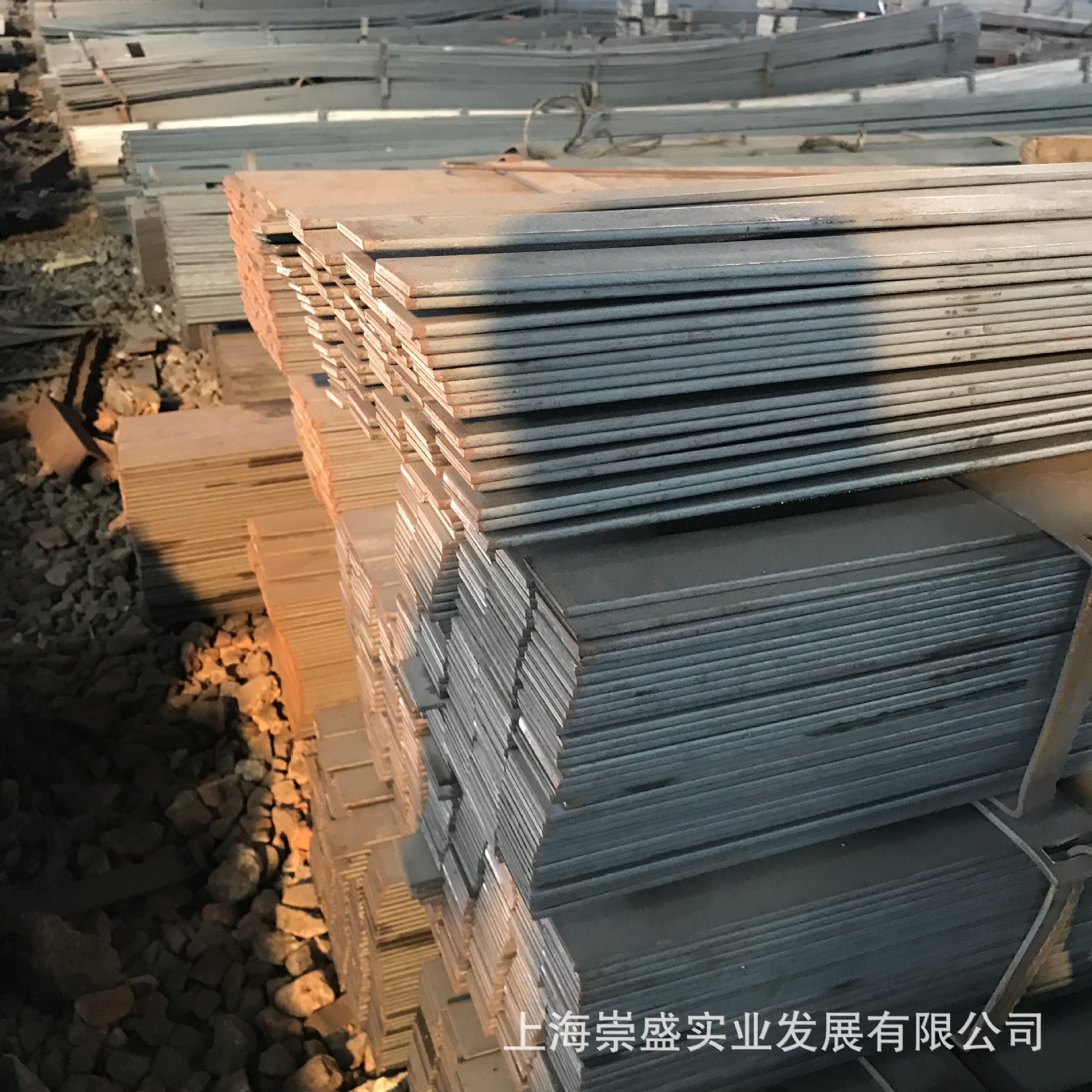 批发热轧扁钢 扁铁热镀扁钢 冷拉扁铁纵剪加工出口包装-阿里巴巴
