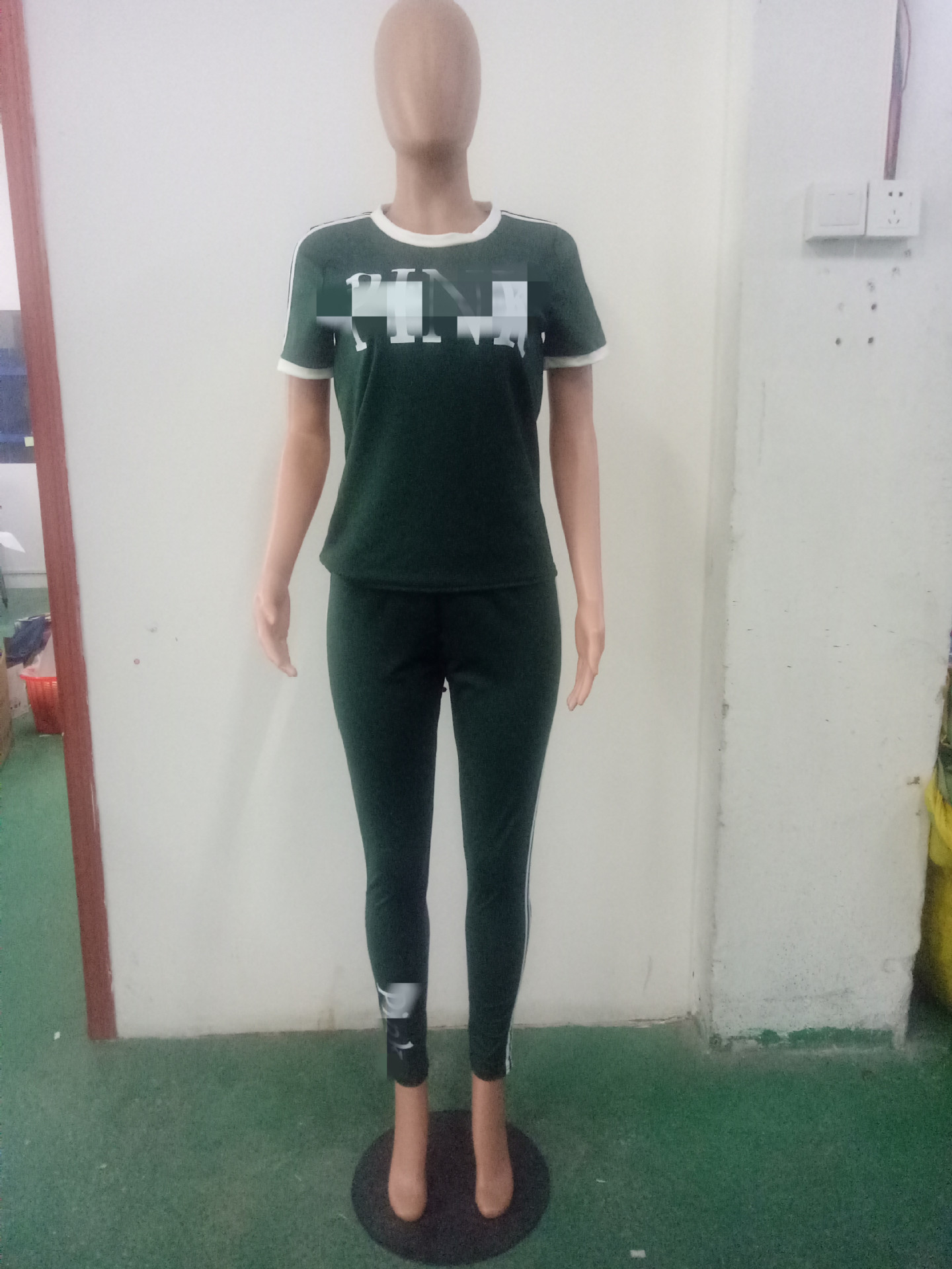 Costume femme en Zigonny - Ref 3334013 Image 13