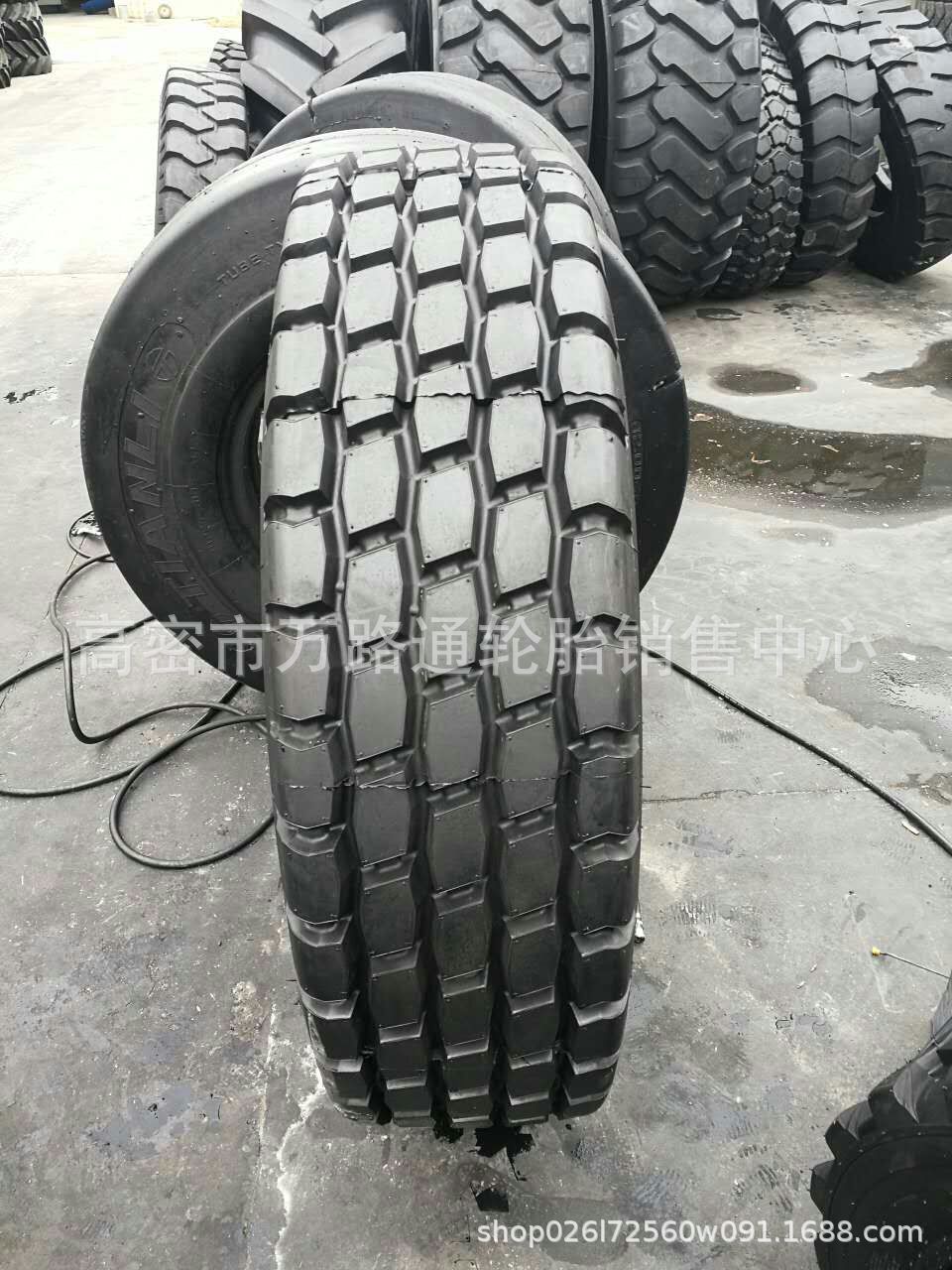 风神16.00r25轮胎块花港口正面吊车1600r20轮胎445/95r25轮胎