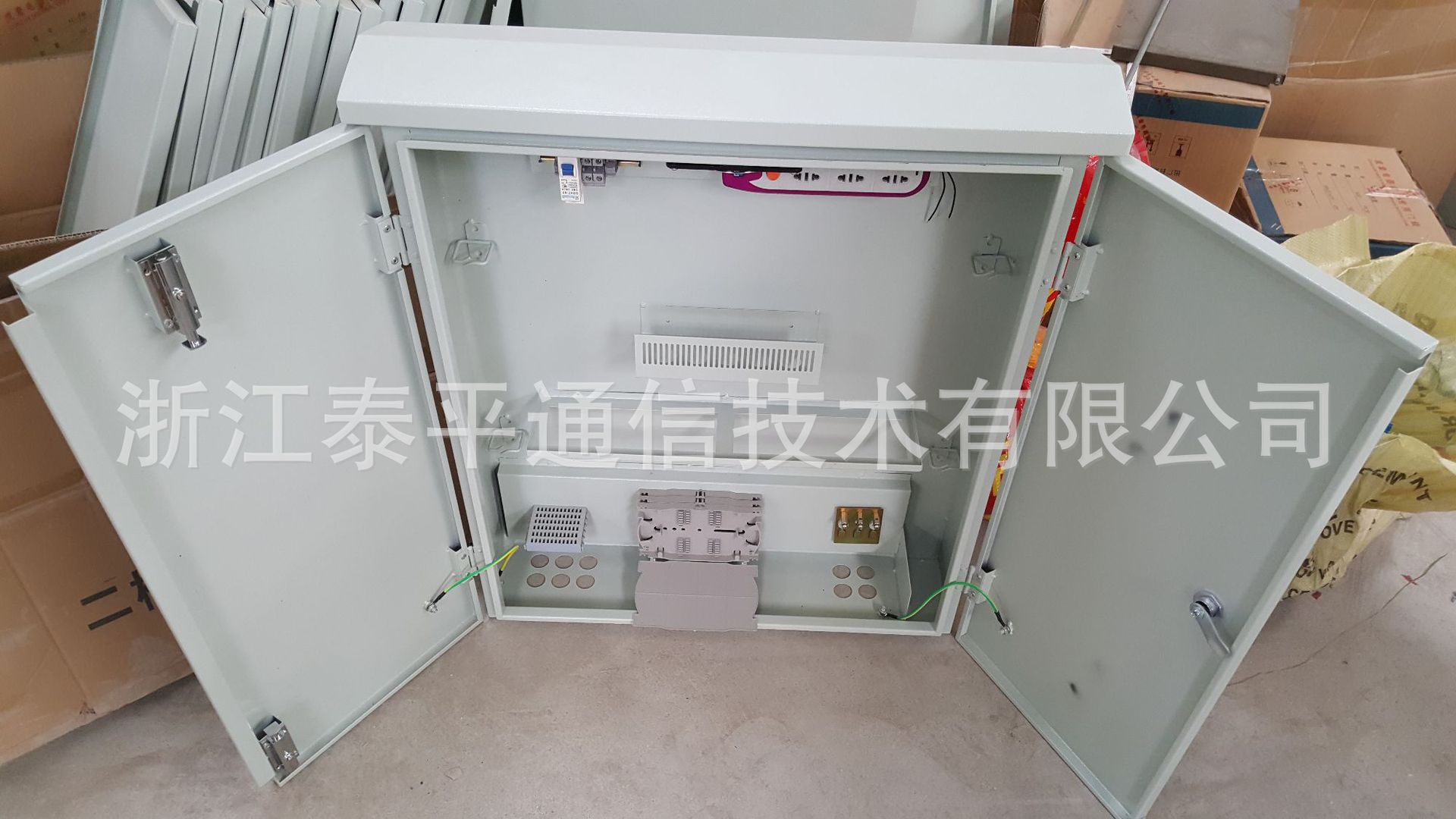 室外（ONU）综合配线箱 (6)