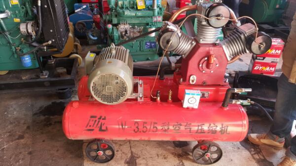云南昆明开山W-3.5/5空压机/发电机