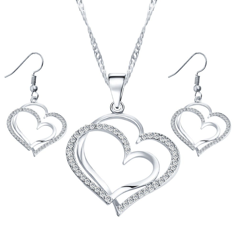 Elegant heart necklace