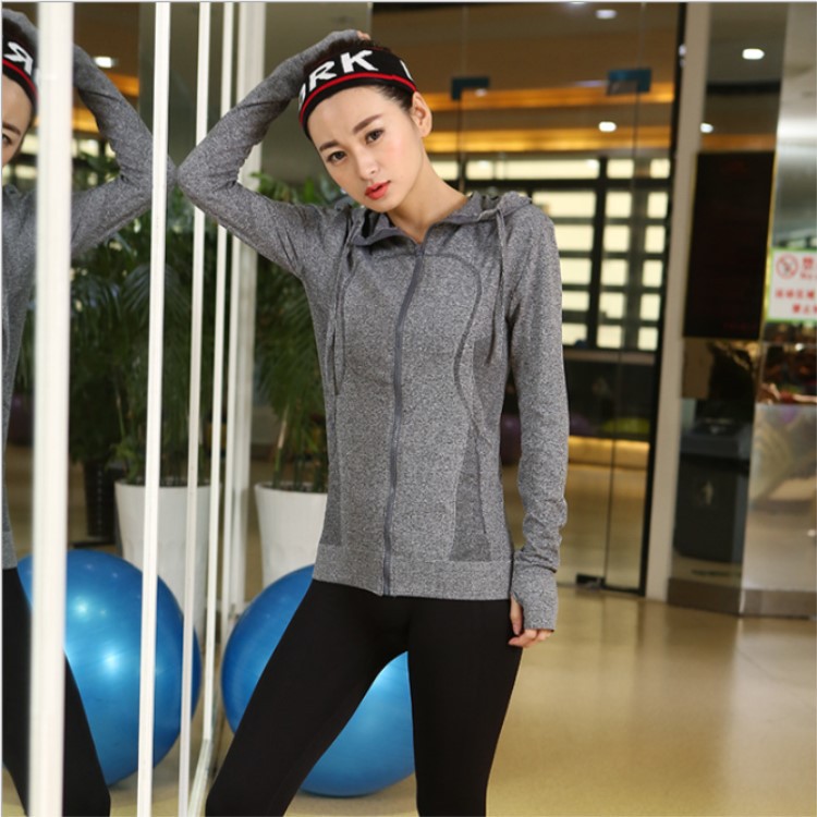 新款运动瑜伽修身跑步健身透气女士速干运动服|ms