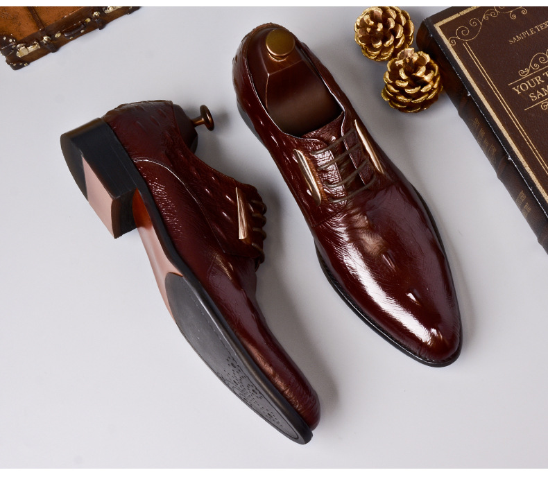Crocodile Pattern Men's Shoes - Wine Red