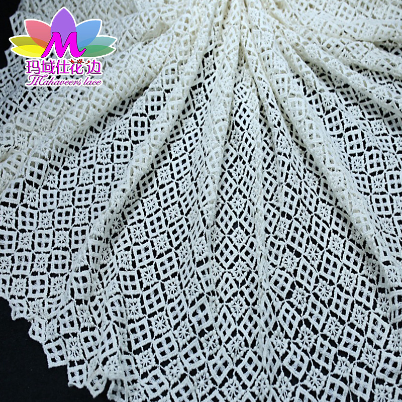 新款水溶满幅棉刺绣花边 时尚时装纺织面料批发 纯色镂空绣花面料