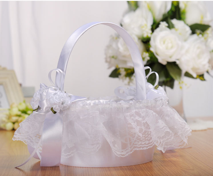 Western Wedding Weaving White Flower Girl Basket Bridal Hand Flower Basket display picture 1