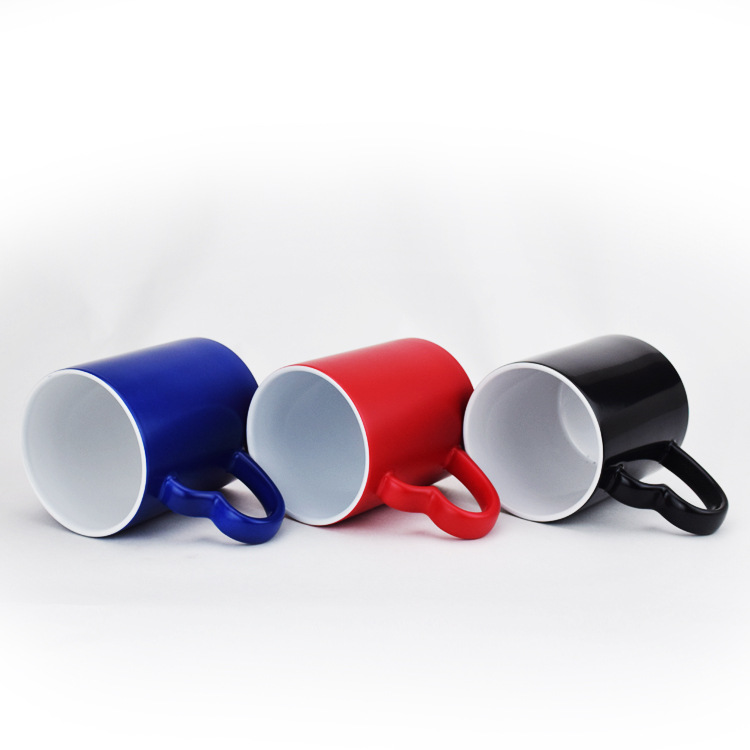 ��ɫ������ �İѱ�ɫ��ӡLOGO���±�������Ƭ ��תӡħ��������