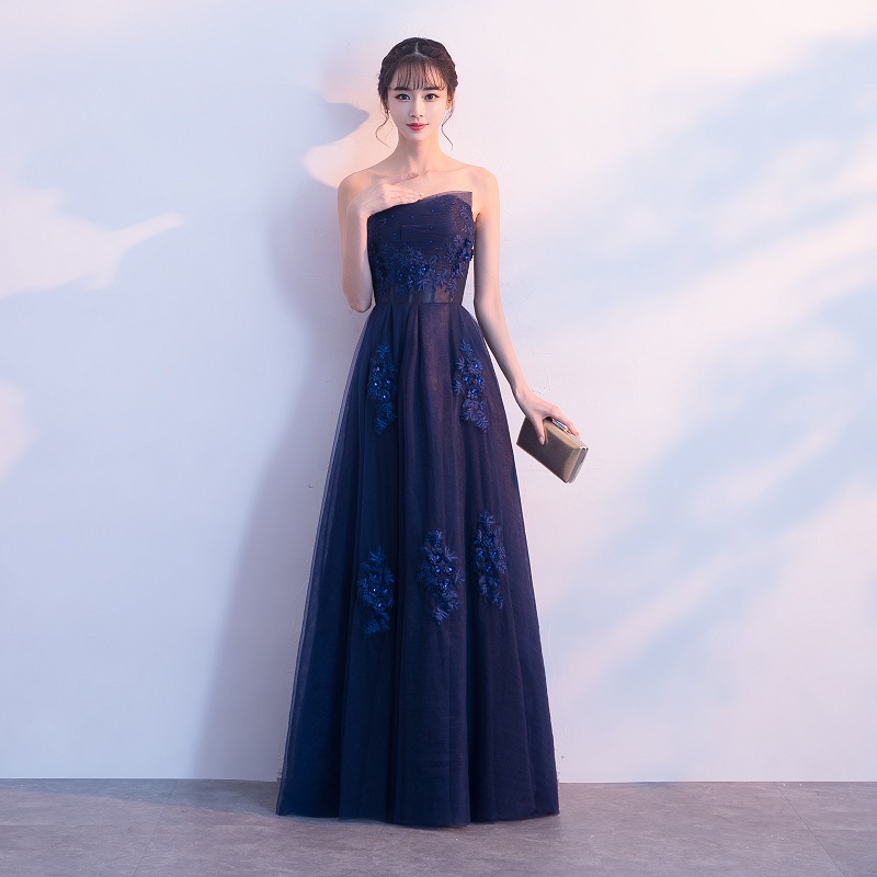 Vestido de noche para mujer, modelo nuevo de verano 2026 para anfitriona de reunión anual, elegante y distinguido, estilo largo y ajustado que estiliza la figura.