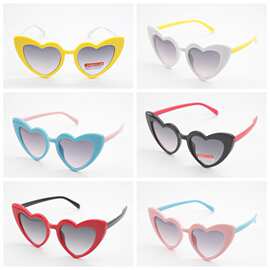 2019 儿童新款桃心造型太阳镜，太阳镜，有现货，6色混