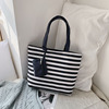 Capacious retro shoulder bag, shopping bag, fashionable one-shoulder bag