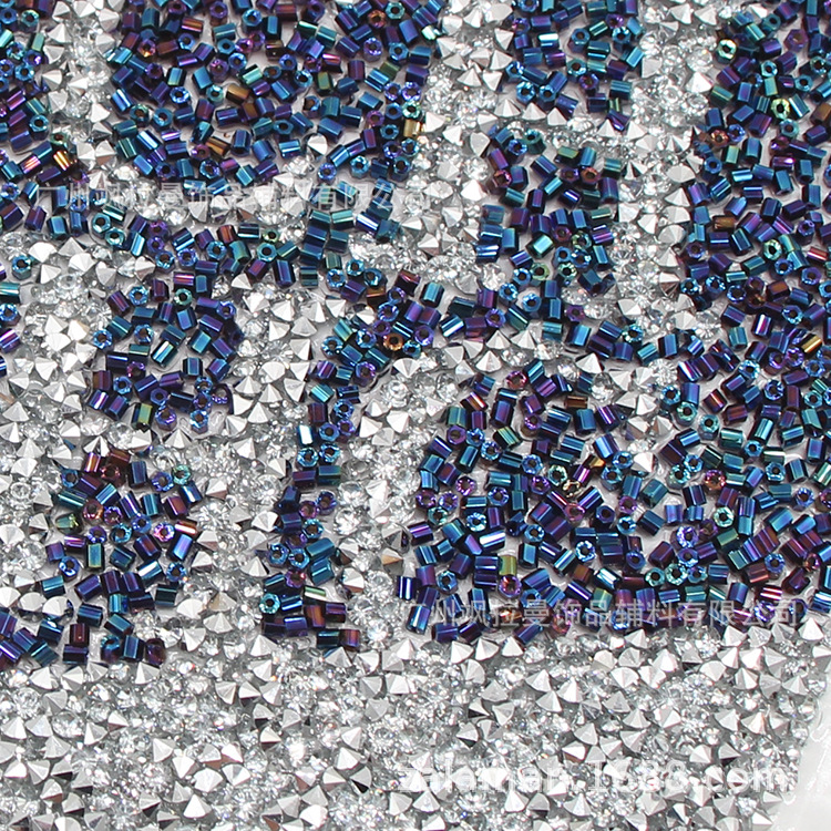 优质品牌logo背胶鞋头 双色环保树脂钻管珠烫片 时尚休闲鞋鞋花|ms