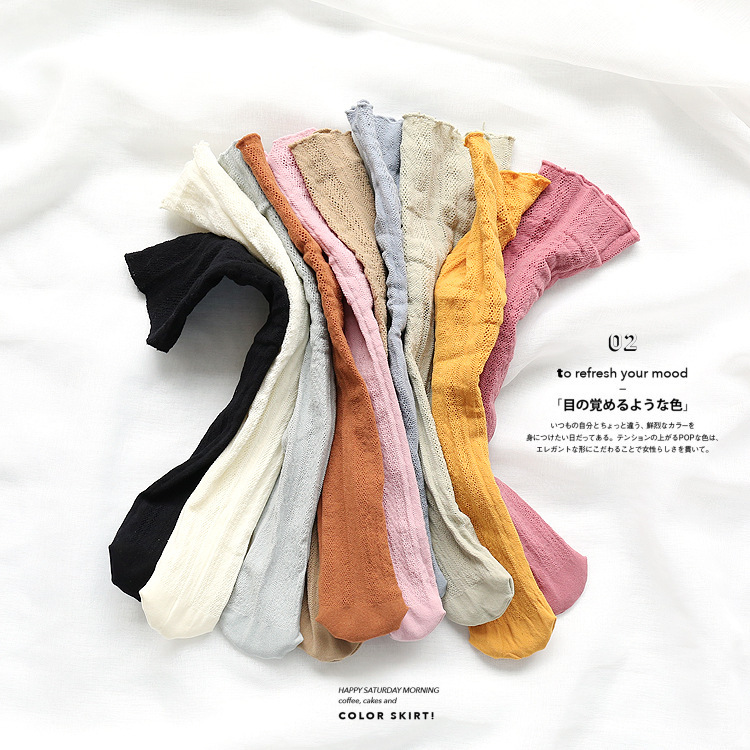 Femmes Style Japonais Couleur Unie Nylon Crew Socks Une Paire display picture 11