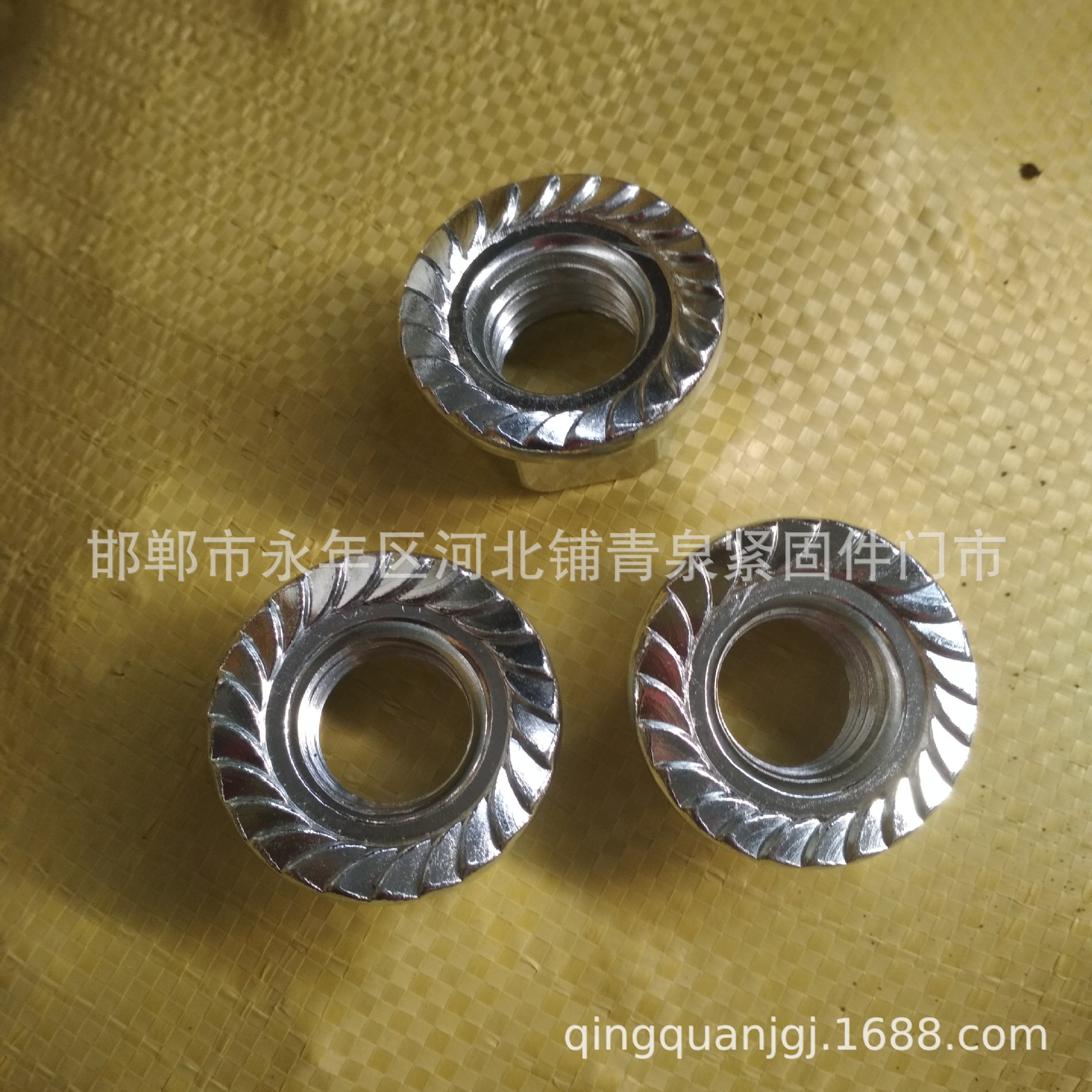 现货批发各种规格镀锌法兰螺母8--30  量大便宜