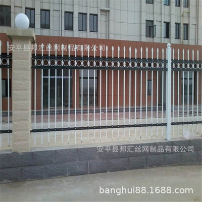 现货销售蓝白围墙栅栏 工厂隔离防攀爬栏杆 低碳钢塑钢锌钢护栏