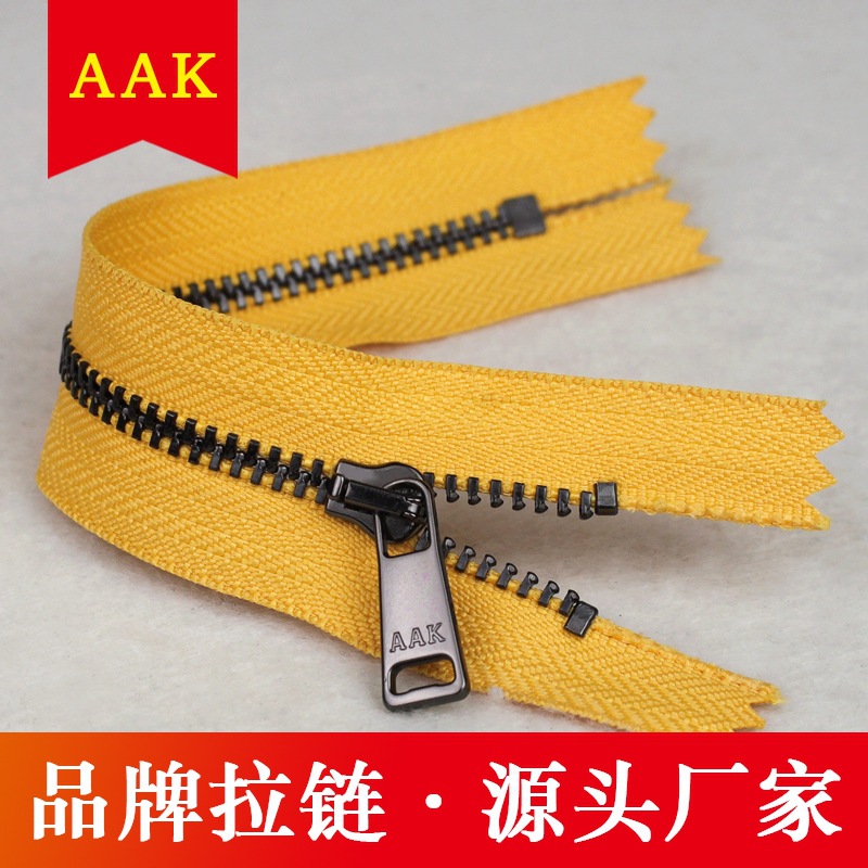 热销供应 3#克叻闭尾AAK拉链 3号金属拉链 各种服装拉链 闭口拉链